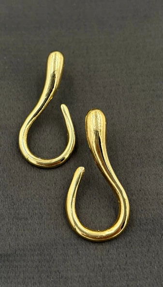 Gold Renk Uzun Şekilli Zarif Kadın Küpe - 1