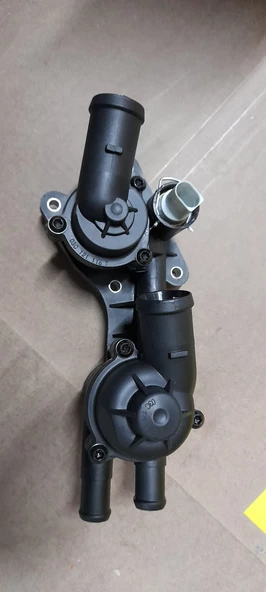 TERMOSTAT YUVASI KOMPLE VW POLO JETTA 4 RAPID FABIA 2 SEAT CORDOBA 1.6 16V 06 >