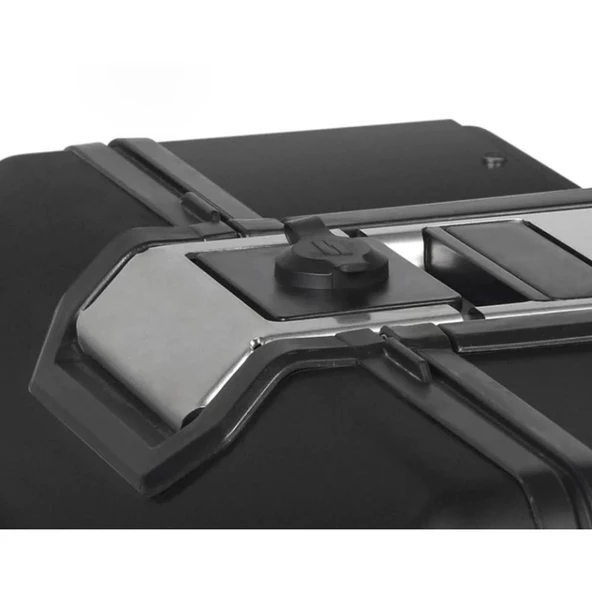 SHAD TR37 TERRA ALÜMİNYUM ÇANTA - Black Edition D0TR37100B - 5