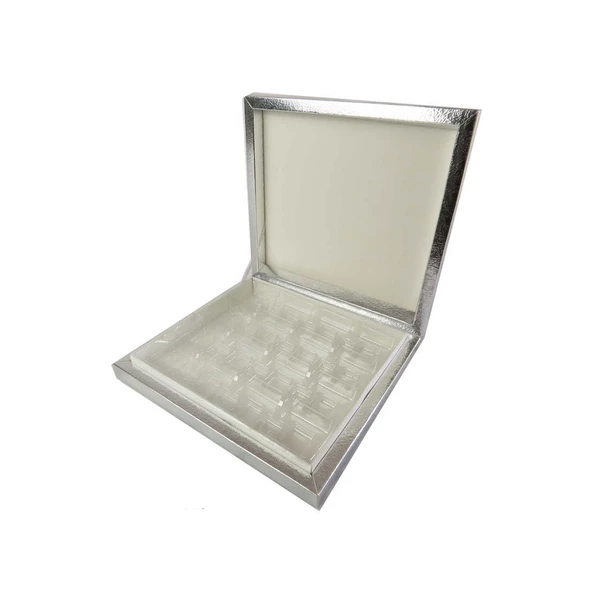 Karton Çikolata Kutusu 16&apos;lı Separatörlü 23.5 X 22.5 CM   Gümüş