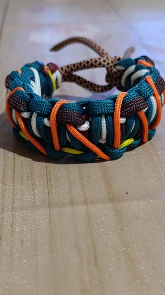 - SELANOGLUDESİGN - Karışık renk düzensiz örüm paracord bileklik