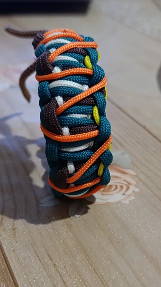 - SELANOGLUDESİGN - Karışık renk düzensiz örüm paracord bileklik - 3