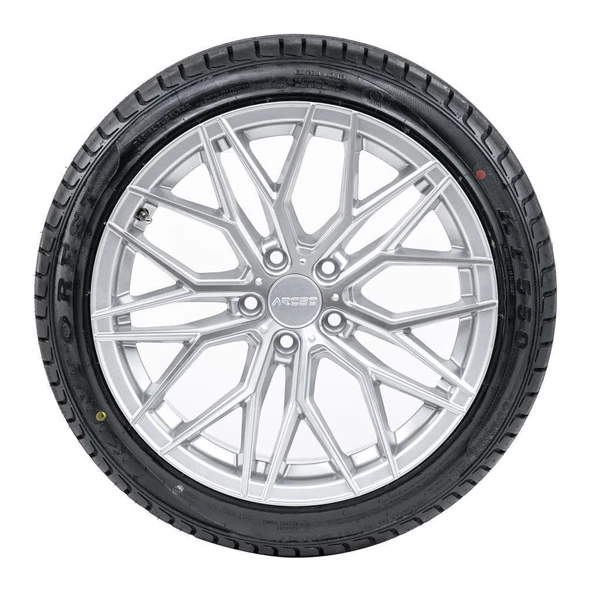 Kinforest 225/40R19 93Y XL KF550 2024 Yaz Lastiği - 2