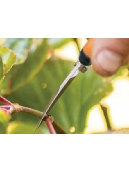 Fiskars 1063325 SP-160 Bitki ve Meyve Hasat Makası Eğik Uçlu - 4