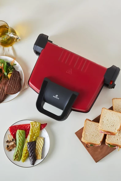 Karaca Future Essential Tost Makinesi Matte Red 1800 W 4 Dilim Kapasiteli