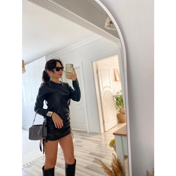 Lucky Life Kadın Uzun Kollu Bisiklet Yaka Yandan Büzgülü Kısa Deri Elbise - 3