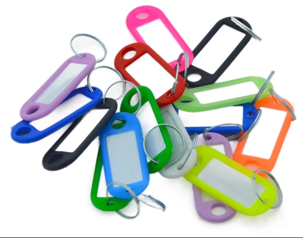 Plastik İsim Yazılabilen Karışık Renk 15 adet Anahtarlık (5cmx2cm)