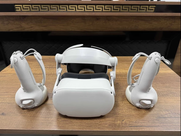 Oculus Quest 2 Aksesuarlı - 3