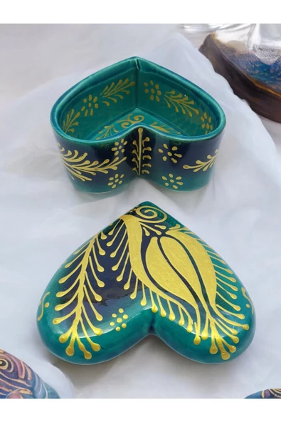 sharp&art  ALTIN LALE EL İŞLEMESİ SERAMİK TAKI KUTUSU,2 FARKLI MODEL(kalp:10 cm*5,5 cm)(altıgen:11,5 cm*5,5 cm) - 3