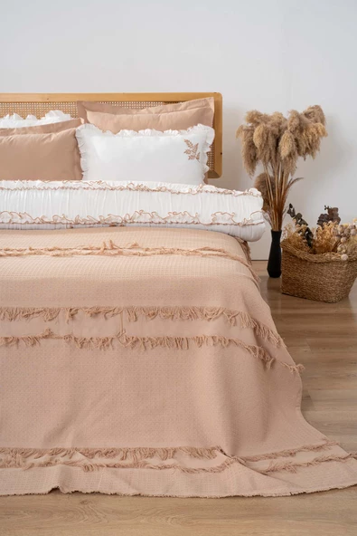 Brianna Bej Çift Kişilik %100 Pamuklu Nevresimli Yatak Örtüsü 7 Parça Çeyiz Seti