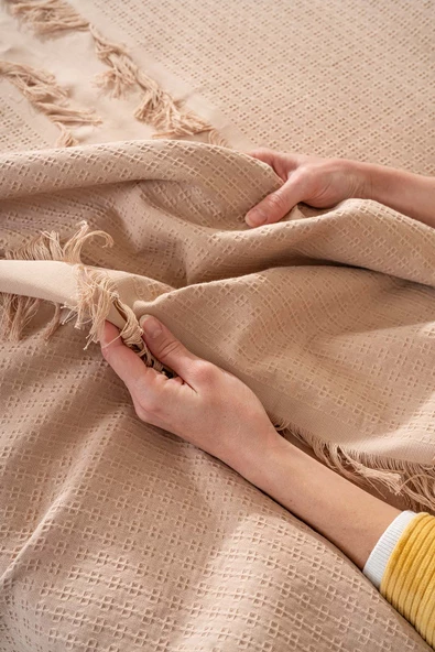 Brianna Bej Çift Kişilik %100 Pamuklu Nevresimli Yatak Örtüsü 7 Parça Çeyiz Seti - 7