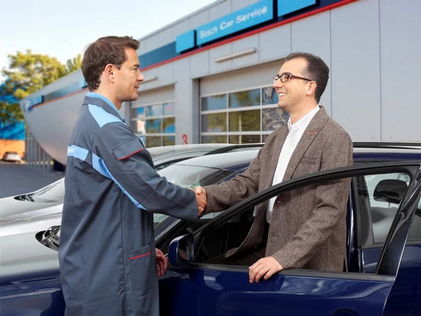 FIAT FREEMONT BOSCH 4 FİLTRELİ BAKIM SETİ + LIQUI MOLY Top Tec 4200 5W-30 (5.2 LT) - 6