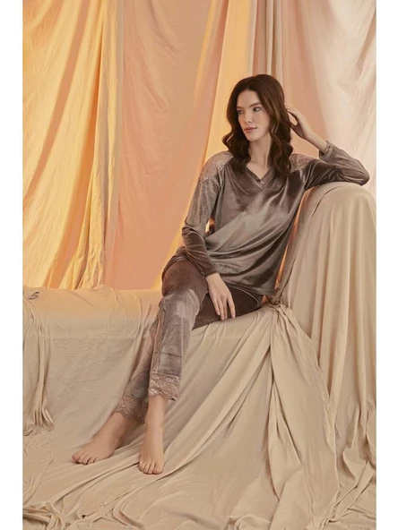 Aydoğan Kadın Kadife Dantel Detaylı Pijama Takımı - 6