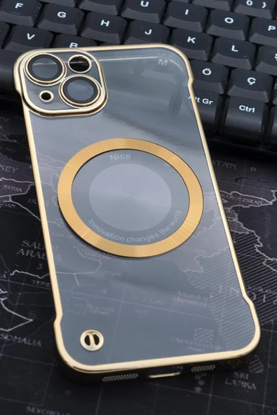 iPhone 13 Uyumlu Altın Sarı Gold Renkli İnce Kenarlı Şeffaf Sert Kapak Kılıf