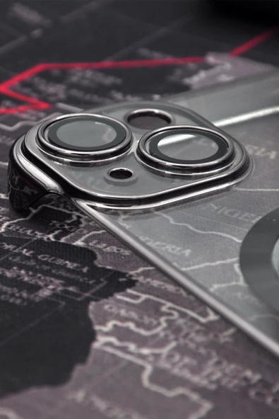 iPhone 13 Uyumlu Siyah Renkli İnce Kenarlı Şeffaf Sert Kapak Kılıf - Resim 2