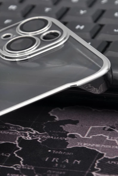 iPhone 13 Uyumlu Gümüş Gri Silver Renkli İnce Kenarlı Şeffaf Sert Kapak Kılıf - Resim 3