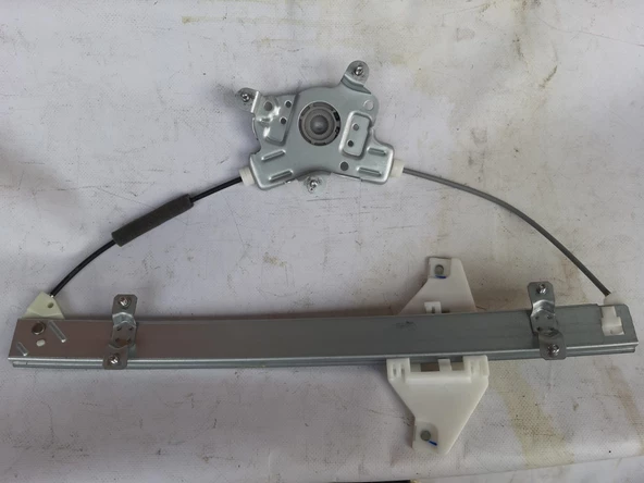 Hyundai Accent Admair Milenyum 2000-2006 Ön kapı Cam Krikosu Sol elektrikli ve motor hariç şöför tarafı Orjinal Marka Orjinal Parça 82403-25010