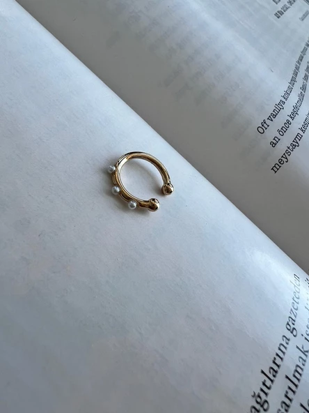 İNCİLİ MİNİ SIKIŞTIRMALI KIKIRDAK KÜPE ürün görseli 1