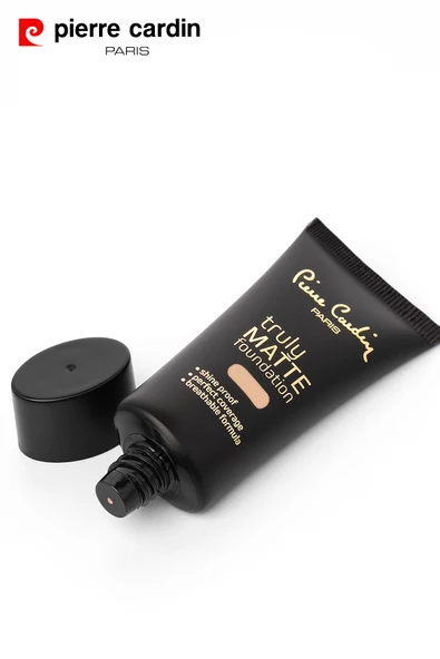 Pierre Cardin Truly Matte Fondöten - Light - 11