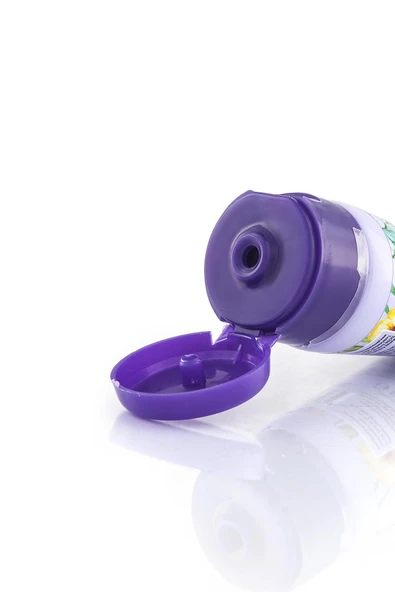 Pierre Cardin Wild Glamour Çiçek ve Meyve Aromalı Keratin İçeren E Vitaminli Nemlendirici El Kremi - 50 ML - 4