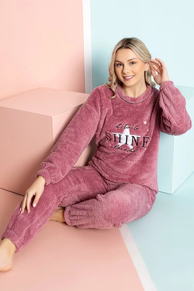 Nisanca Desenli Tam Peluş Kışlık Yılbaşı Kadın Pijama Takımı - 6