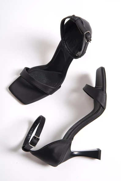 Siyah Tek Bantlı Kadeh Topuk Ayakkabı - Middle ürün görseli 1