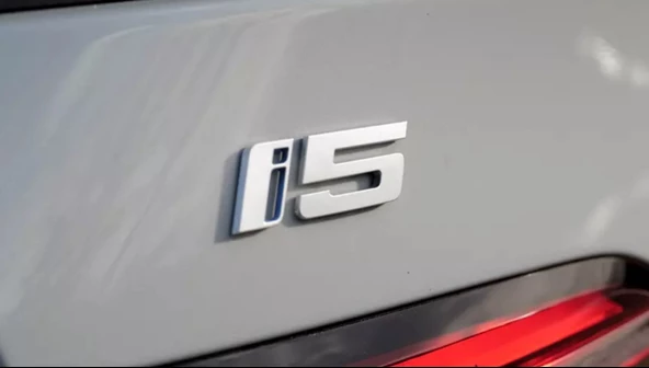 DK Tuning i5 Bagaj Gri ABS 3M 3D Yazı Logo Bmw İle Uyumlu - 2
