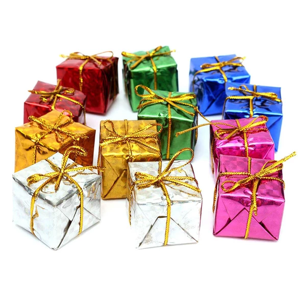 Yılbaşı Çam Ağacı Süsü Renkli Hediye Paketi 12'li ürün görseli