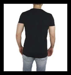 Yaka Detaylı Siyah T-shirt - 4