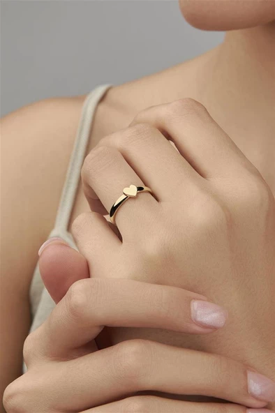 Altın Kaplama Kalp Motifli Minimal Gümüş Bayan Yüzük - Resim 2