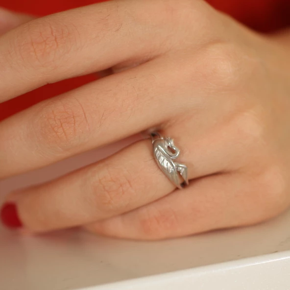 925 Ayar Gümüş Kuğu Model Yüzük ürün görseli