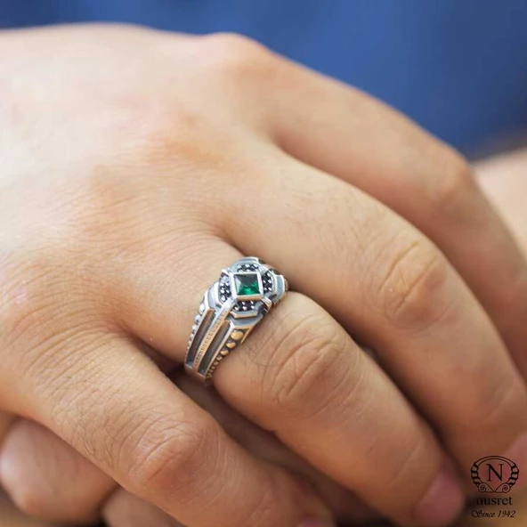 925 Ayar Gümüş Zümrüt Kare Taşlı Motifli Erkek Yüzük ürün görseli 1