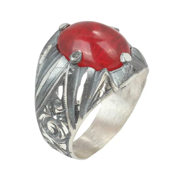 925 Ayar Gümüş Oval Sentetik Yakut Taşlı Elişi Kalemli Erkek Yüzük