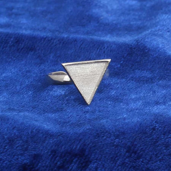 Gümüş Üçgen Minimal Yüzük - Resim 2