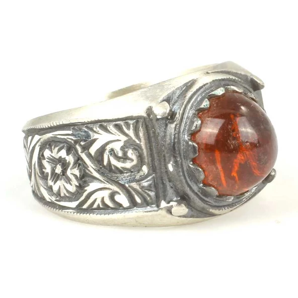 925 Ayar Gümüş Yuvarlak Sıkma Kehribar Taşlı Elişi Kalemli Erkek Yüzük - Resim 2