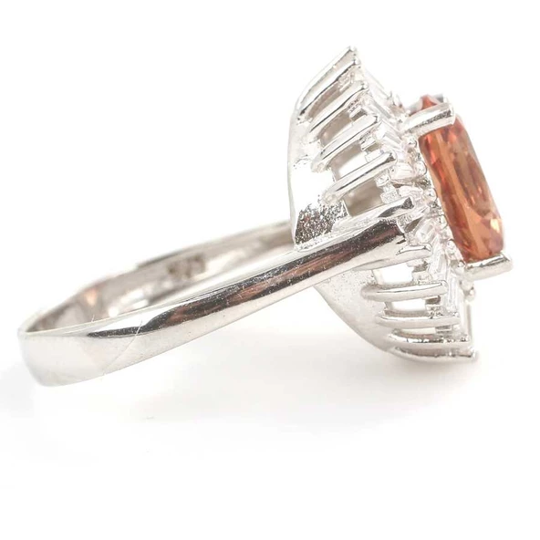 925 Ayar Gümüş Oval Zultanit ve Baget Taş Yüzük, Büyük - Resim 3