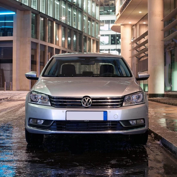 VW Passat B7 2011-2014 Kapı İçi Alt Reflektör Camı Kırmızı 1K0947419A - 2