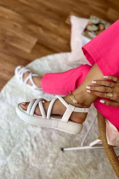 Kadın Yumuşak Pedli Bileği Lastikli Sandalet Beyaz - Resim 2