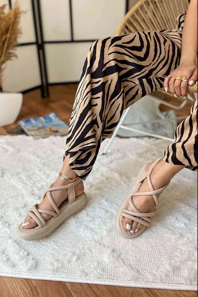 Kadın Yumuşak Pedli Bileği Lastikli Sandalet Nude - Resim 5