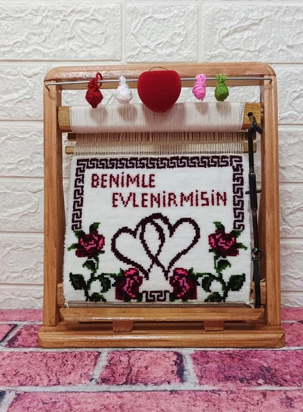 100tel Benimle Evlenirmisin Motifli El Dokuması Hediyelik Halı