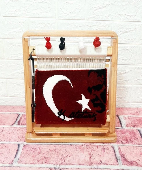 100tel Atatürk Figürlü Bayrak  Motifli El Dokuması Minyatür Halı - 2