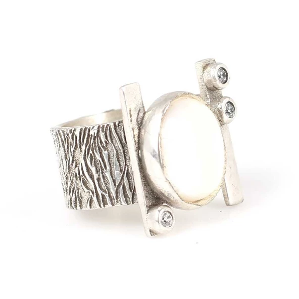 927 Ayar Gümüş Ağaç Kabuğu Desenli Sedef Taşlı Yüzük