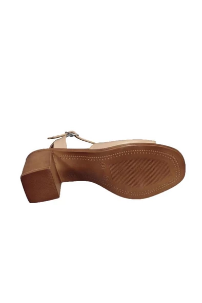 YAZKIŞ Kadın Siyah Nut 7cm Topuklu Arkası Açık Tek Bantlı Sandalet - 7