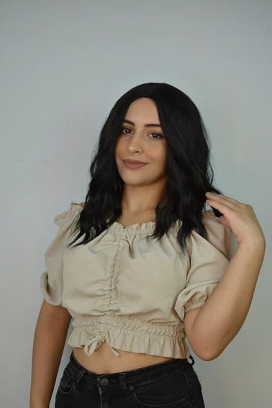 Siyah Kısa Fiber Sentetik Dalgalı Perçemsiz Peruk