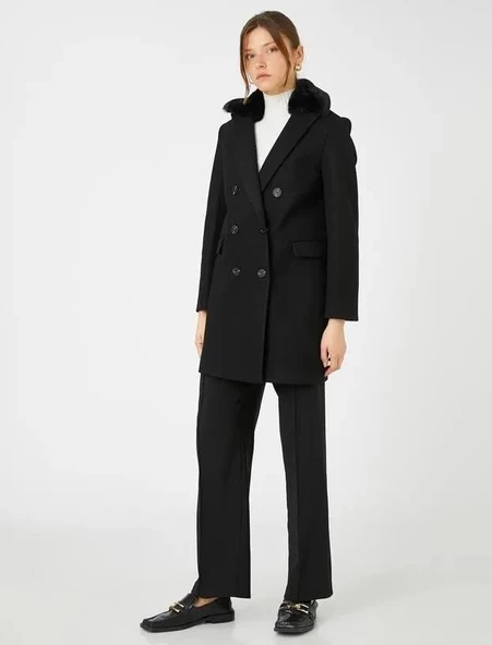 Koton Kadın Kruvaze Kaşe Kaban Peluş Detaylı - 3