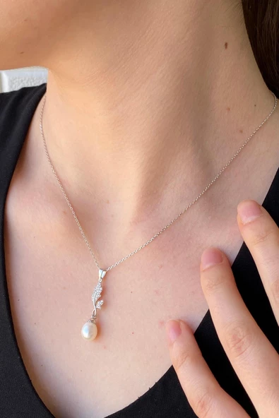 14 Ayar Altın 8 mm Yaprak Taşlı Doğal İnci Sallantılı Kolye - 2