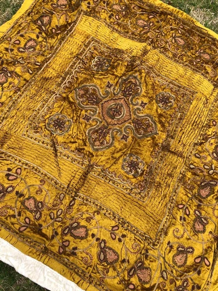 El İşi Otantik İşlemeli Boncuklu Taşlı Kadife Masa Örtüsü 101x108cm 012 - 2