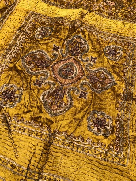 El İşi Otantik İşlemeli Boncuklu Taşlı Kadife Masa Örtüsü 101x108cm 012 - 4