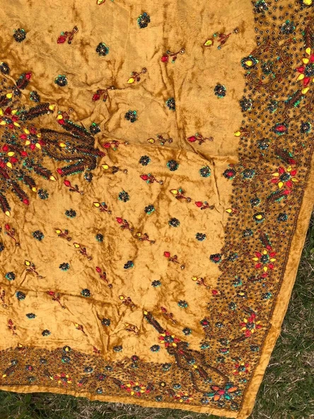 El İşi Otantik İşlemeli Boncuklu Taşlı Kadife Masa Örtüsü 102x108cm 011 - 4
