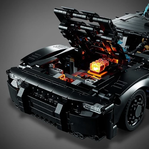 LEGO Technic 42127 Batman – Batmobil (1360 Parça) - Resim 6